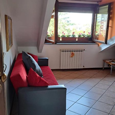 Casa Paola - Stazione 400 Mt - Free Wifi Apartman Arcore Kültér fotó