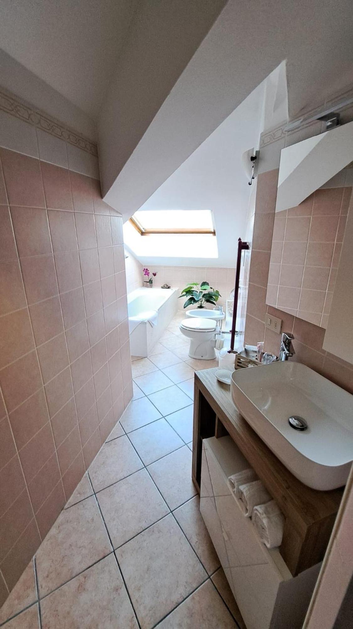 Casa Paola - Stazione 400 Mt - Free Wifi Apartman Arcore Kültér fotó